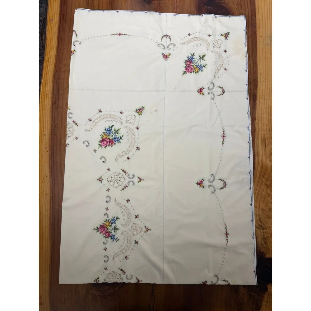 Vintage Hand Embroidered Cross Stitch Tablecloth Cotton Floral Crochet lace BB14